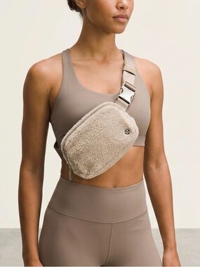 Lululemon Sherpa Fleece Everywhere Belt Bag 1L in Beige